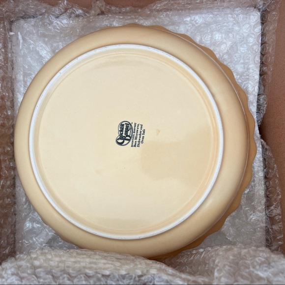 Cracker Barrel Bountiful Harvest Sunflower Pumpkin Pie Plate - Picture 10 of 13